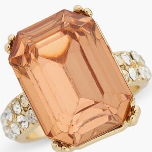 Elegant Gold and Orange Gemstone Ring